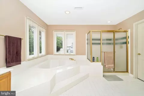 Bath - 9051 Brookhaven Ter, Frederick, MD 21701 photo 2 of 2