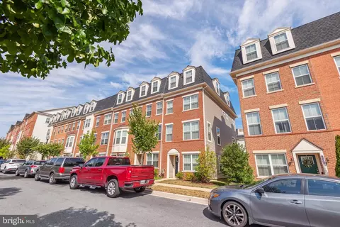 7166 Proclamation Pl, Frederick, MD 21703