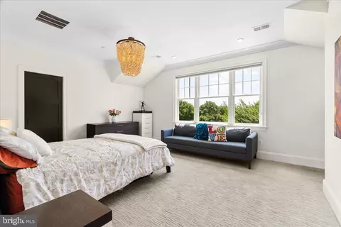 Bedroom - 401 W 2nd St, Frederick, MD 21701 photo 1 of 14