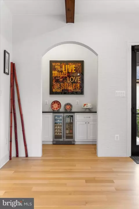 Entry Way - 401 W 2nd St, Frederick, MD 21701 photo 5 of 18