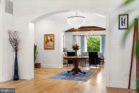 Entry Way - 401 W 2nd St, Frederick, MD 21701 photo 4 of 18