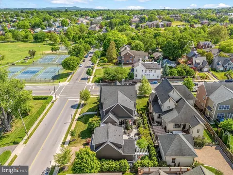 View/Area - 401 W 2nd St, Frederick, MD 21701 photo 4 of 17