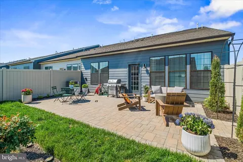 Exterior - 493 Hanson St, Frederick, MD 21701 photo 4 of 4