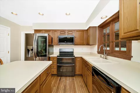 Kitchen - 9534 Liberty Rd, Frederick, MD 21701 photo 4 of 5