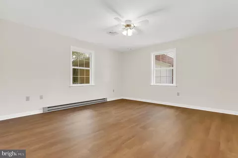 Living - 5827 Etzler Rd, Frederick, MD 21702 photo 11 of 15