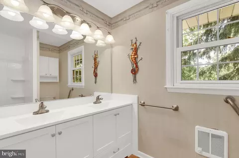 Bath - 5827 Etzler Rd, Frederick, MD 21702 photo 1 of 3