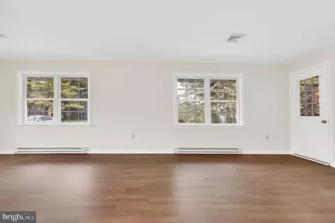 Living - 5827 Etzler Rd, Frederick, MD 21702 photo 6 of 15
