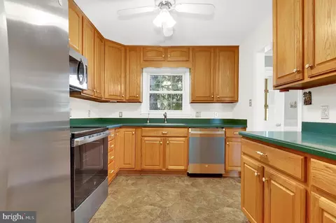Kitchen - 5827 Etzler Rd, Frederick, MD 21702 photo 3 of 5