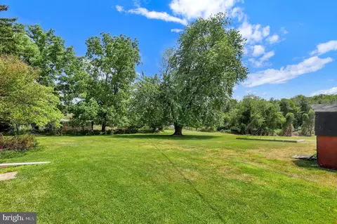 Exterior - 5827 Etzler Rd, Frederick, MD 21702 photo 6 of 10
