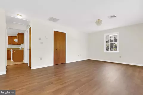 Living - 5827 Etzler Rd, Frederick, MD 21702 photo 10 of 15