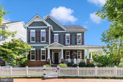 748 Potomac View Pkwy, Brunswick, MD 21716