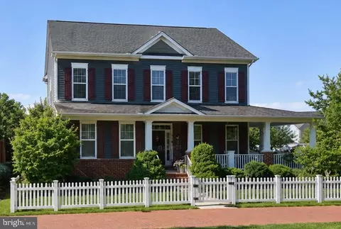 748 Potomac View Pkwy, Brunswick, MD 21716