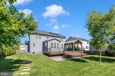 Exterior - 2021 Chamberlain Dr, Frederick, MD 21702 photo 12 of 18