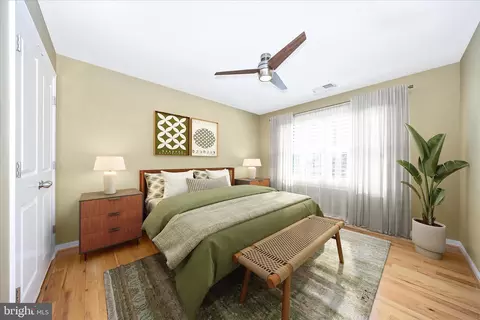 Bedroom - 2021 Chamberlain Dr, Frederick, MD 21702 photo 4 of 6
