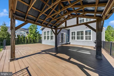 Exterior - 2021 Chamberlain Dr, Frederick, MD 21702 photo 14 of 18
