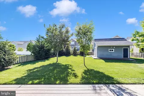 Exterior - 2021 Chamberlain Dr, Frederick, MD 21702 photo 6 of 18