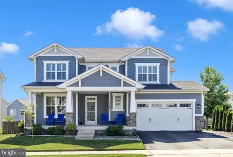 2021 Chamberlain Dr, Frederick, MD 21702
