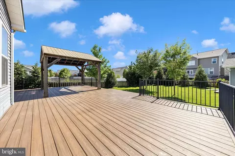Exterior - 2021 Chamberlain Dr, Frederick, MD 21702 photo 13 of 18