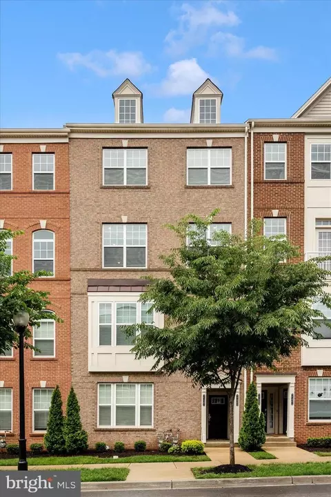 Exterior - 7135 Delegate Pl, Frederick, MD 21703 photo 6 of 8