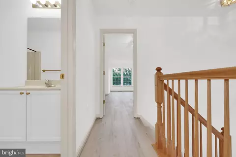 Entry Way - 2495 Lakeside Dr, Frederick, MD 21702 photo 2 of 3