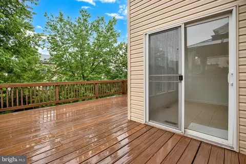 Exterior - 2495 Lakeside Dr, Frederick, MD 21702 photo 2 of 7