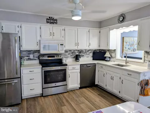 Kitchen - 8111 Overlook Ct, Frederick, MD 21702 photo 1 of 2
