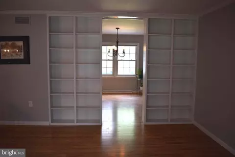 Living - 8111 Overlook Ct, Frederick, MD 21702 photo 3 of 6