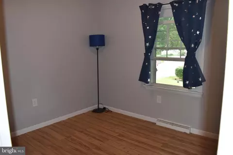 Bedroom - 8111 Overlook Ct, Frederick, MD 21702 photo 4 of 4