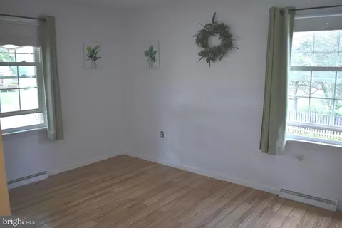 Bedroom - 8111 Overlook Ct, Frederick, MD 21702 photo 3 of 5