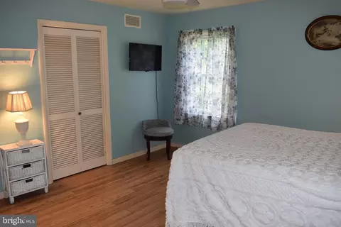 Bedroom - 8111 Overlook Ct, Frederick, MD 21702 photo 2 of 4