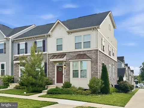 5861 Tomahawk St, New Market, MD 21774