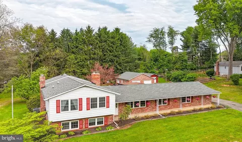 3318 Lowell Ln, Ijamsville, MD 21754