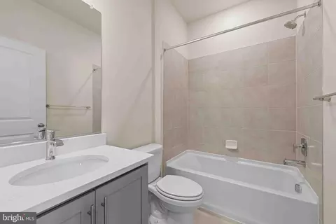 Bath - 395 Ensemble Way, Frederick, MD 21701 photo 2 of 3