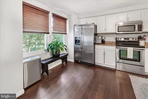 Entry Way - 541 Ellrose Ct, Frederick, MD 21703 photo 1 of 11