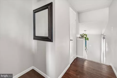 Entry Way - 541 Ellrose Ct, Frederick, MD 21703 photo 5 of 11