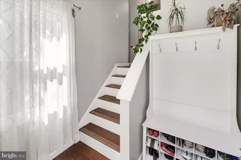 Entry Way - 541 Ellrose Ct, Frederick, MD 21703 photo 7 of 11