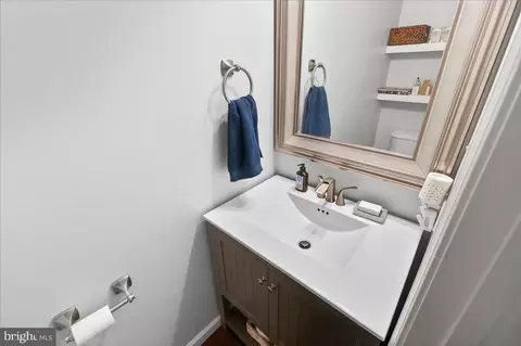 Bath - 541 Ellrose Ct, Frederick, MD 21703 photo 1 of 3