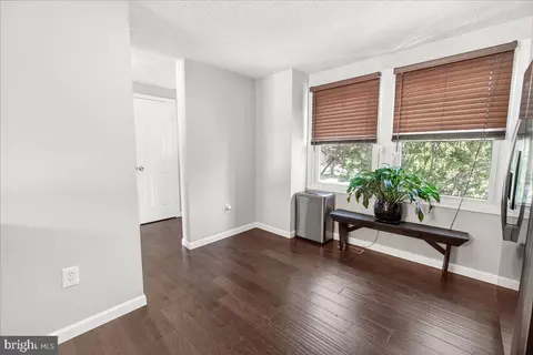 Entry Way - 541 Ellrose Ct, Frederick, MD 21703 photo 2 of 11
