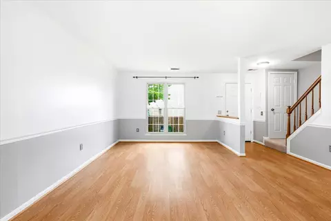 Living - 5735 Sunset View Ln, Frederick, MD 21703 photo 2 of 5