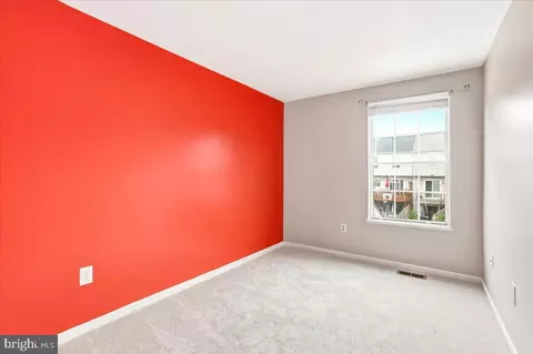 Bedroom - 5735 Sunset View Ln, Frederick, MD 21703 photo 6 of 7