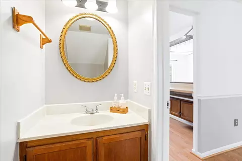 Bath - 5735 Sunset View Ln, Frederick, MD 21703 photo 1 of 2