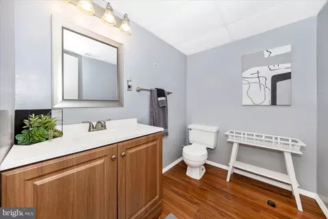Bath - 98 Summers Dr, Middletown, MD 21769 photo 2 of 2