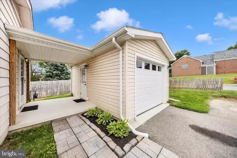 Exterior - 98 Summers Dr, Middletown, MD 21769 photo 3 of 6