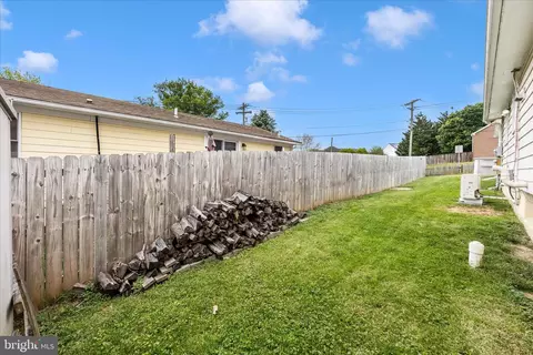 Exterior - 98 Summers Dr, Middletown, MD 21769 photo 5 of 6