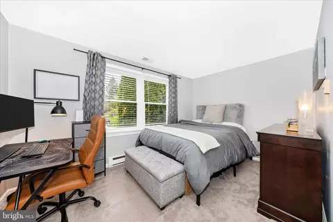 Bedroom - 98 Summers Dr, Middletown, MD 21769 photo 6 of 9