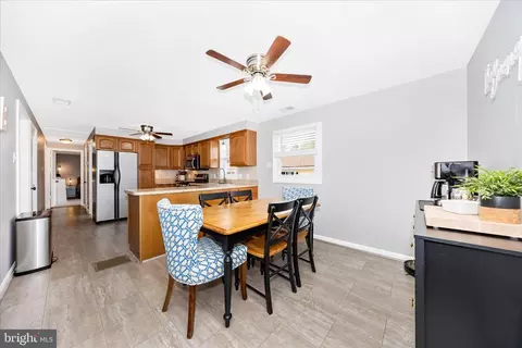 Dining - 98 Summers Dr, Middletown, MD 21769 photo 2 of 3
