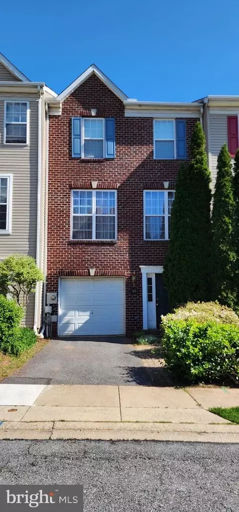 Exterior - 2499 Lakeside Dr, Frederick, MD 21702 photo 2 of 6