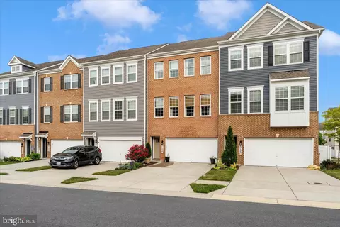 Exterior - 5125 Ironsides Dr, Frederick, MD 21703 photo 11 of 12