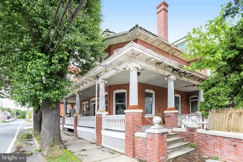 4 Main St, Woodsboro, MD 21798