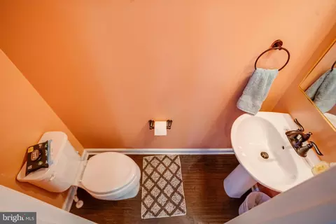 Entry Way - 6214 Posey St, Frederick, MD 21703 photo 4 of 10